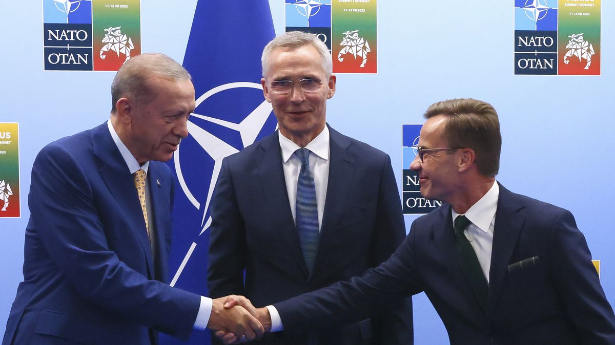 Erdogan pošle švédskou žádost o členství v NATO co nejdříve do parlamentu